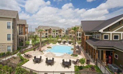 Apartments Near Utah College of Massage Therapy-Houston 15903 Yorktown Crossing Pkwy for Utah College of Massage Therapy-Houston Students in Houston, TX