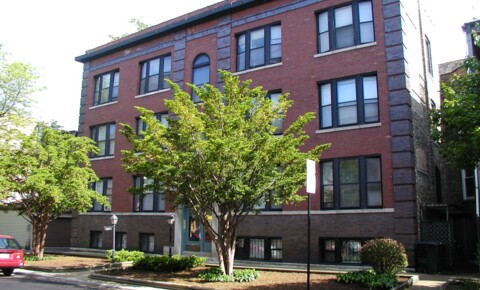 Apartments Near DePaul 1017b for DePaul University Students in Chicago, IL