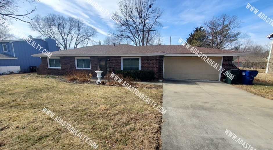 Spacious and Affordable 3 Bed/2 Bath House in Lawrence-Available NOW!!!