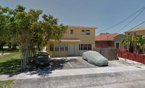 Apartments Near Jose Maria Vargas University 1109 Fiveplex for Jose Maria Vargas University Students in Pembroke Pines, FL