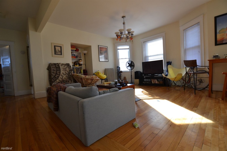 335 Faneuil St # 3