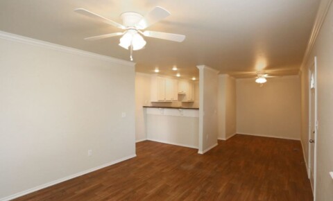 Apartments Near UCO 800 Chowning Ave for University of Central Oklahoma Students in Edmond, OK
