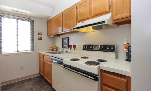 Apartments Near Howard Community College  11658 S Laurel Drive for Howard Community College  Students in Columbia, MD