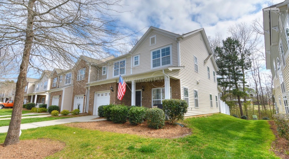 Big & Nice 3Br/2.5Bth Townhome in Steele Creek by Harris Teeter Shopping Center