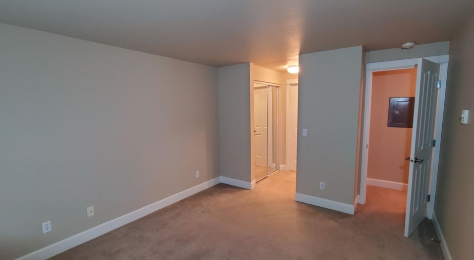 Spacious 2 Bed 1.5 Bath In Old Town Issaquah!