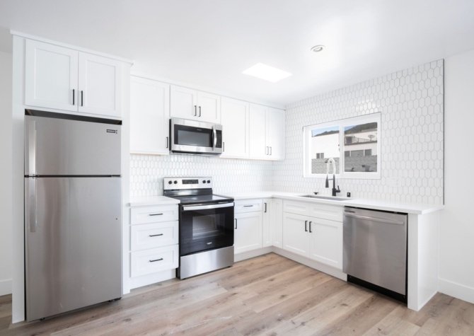 Apartments Near 1 MONTH FREE! Newly Remodeled 2 bed / 2 bath in Hollywood