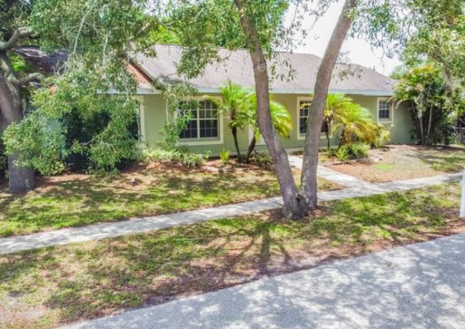 Houses Near BEAUTIFUL HOME IN TARPON SPRINGS! CALL NOW!!!