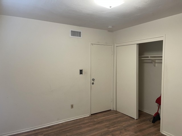 [10-minute walk to campus] UCR student room for rent $700