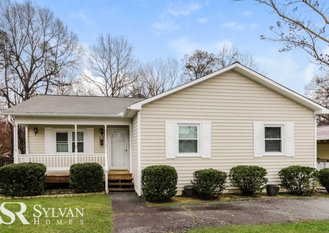 Houses Near Sweet 3BR, 2BA home is move in ready