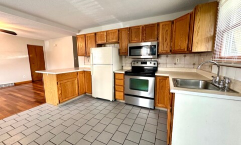 Apartments Near South Hadley 25-29 Canal Street for South Hadley Students in South Hadley, MA