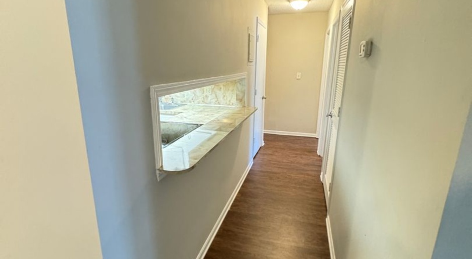 2 Bedroom 2 Bath Condo in Woodridge Condominium Complex