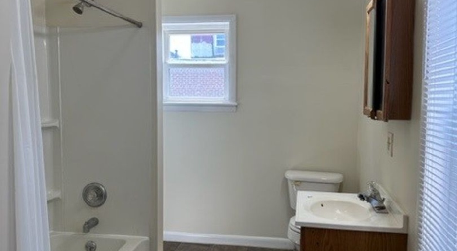 Single Family 2 Bedroom 1 Bathroom Home For Rent In Harrisburg School District