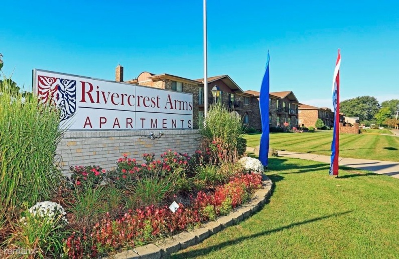 Rivercrest Arms Apartments