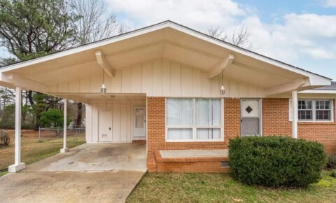 Houses Near ASTC 3 bedroom & 2 bath home  for Harry M. Ayers State Technical College Students in Anniston, AL