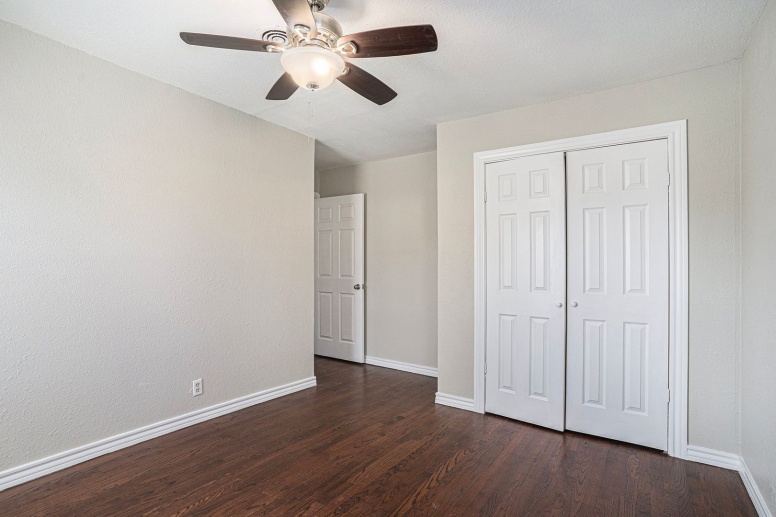 Beautifully Crafted 3 bedroom 1 bath located in Arlington, TX.