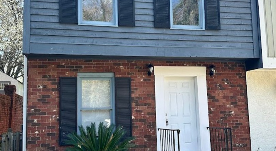 2 bed/2.5 bath updated duplex close to AU and medical district
