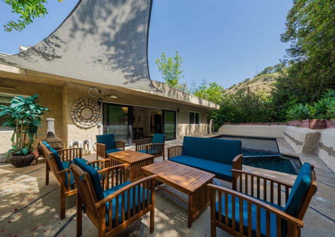 Houses Near SFH in the Studio City Hills for Lease
