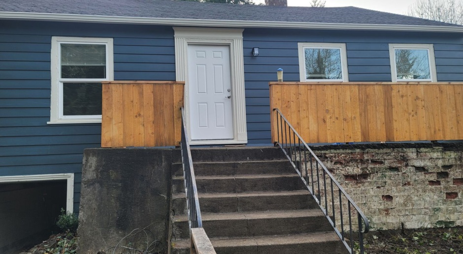 Newly remodeled home in South/South Central Salem-1/2 off first Month's Rent!!!