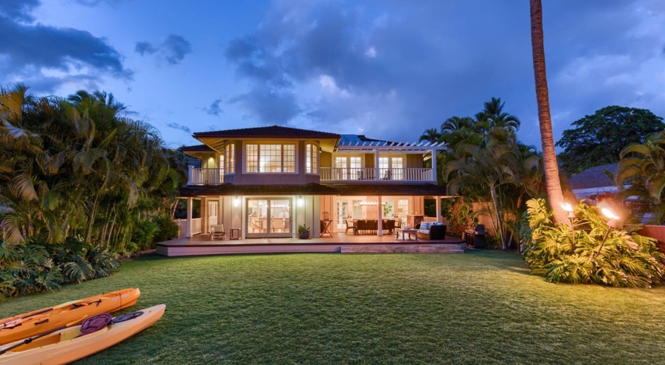 Gorgeous Oceanfront Home w/Private Pool, Jacuzzi, & Sunset Views. Moana Lani