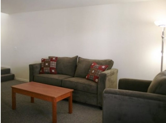 Room in a 2BR-2BA apartment for students