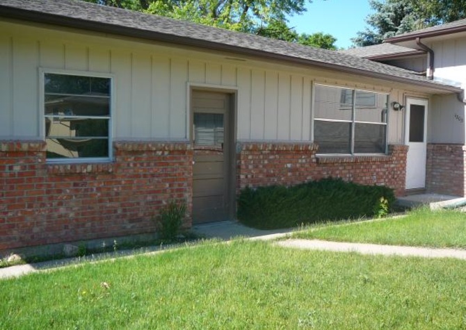 Houses Near 3 bed/1.5 bath duplex with garage (available June 1st)