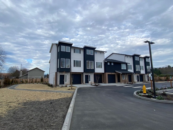 Brand New 4 bed, 3 bath townhome in Auburn with garage!