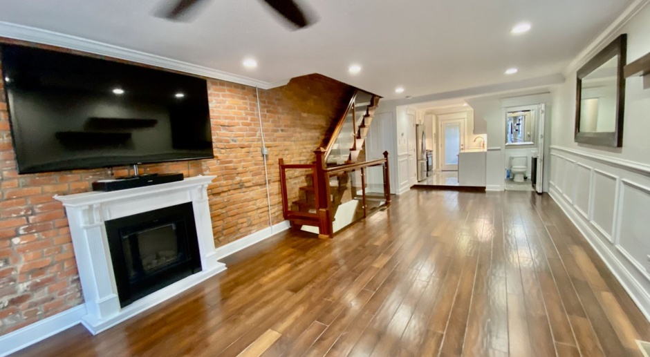 SPACIOUS & MODERN 3 BD/1.5 BA HOME w/Central AC-HARDWOOD Flooring-Gas FPLC-FIN BSMT-WASHER/DRYER in GREAT PENNSPORT location.