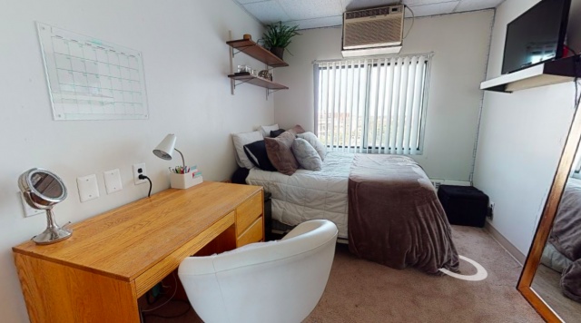 Subleasing Furnished 3-bedroom Apartment for May-Agust