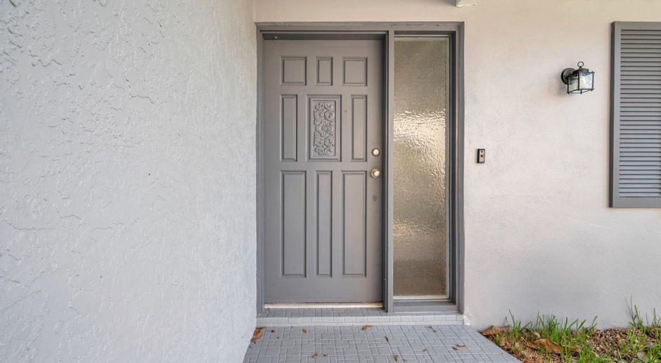 Meticulously renovated 3 bedroom, 2 bath home in Clearwater