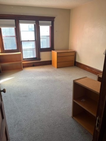 Summer Housing Available! (students only)