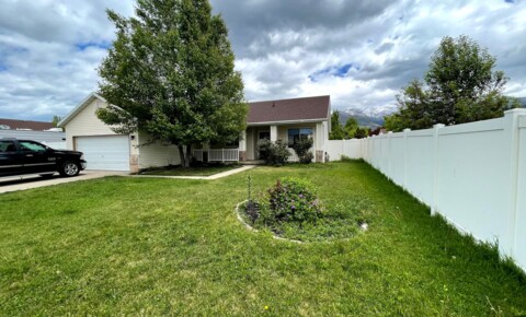 Houses Near Davis Applied Technology College Great 3 Bed/2 Bath Home in Kaysville! for Davis Applied Technology College Students in Kaysville, UT