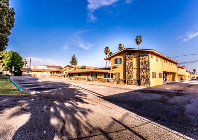 Houses Near 1471 East Eureka Street, San Bernardino CA