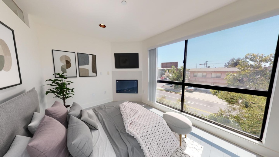 Private Bedroom in Wonderful West LA Apartment Off Santa Monica Blvd