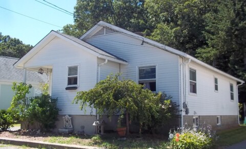 Houses Near Lincoln Technical Institute-Lincoln Lincoln Single Family - $1,895 for Lincoln Technical Institute-Lincoln Students in Lincoln, RI