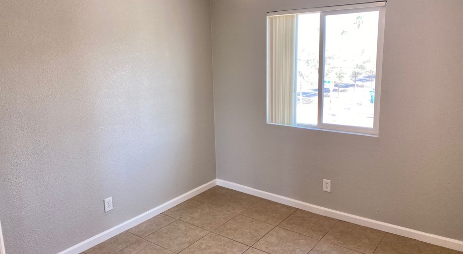 *MOVE IN SPECIAL* Downtown Phoenix Living at The Palms Downtown - Remodeled 2 Bed 1 Bath Apartment Close To Everything! - FREE WiFi!