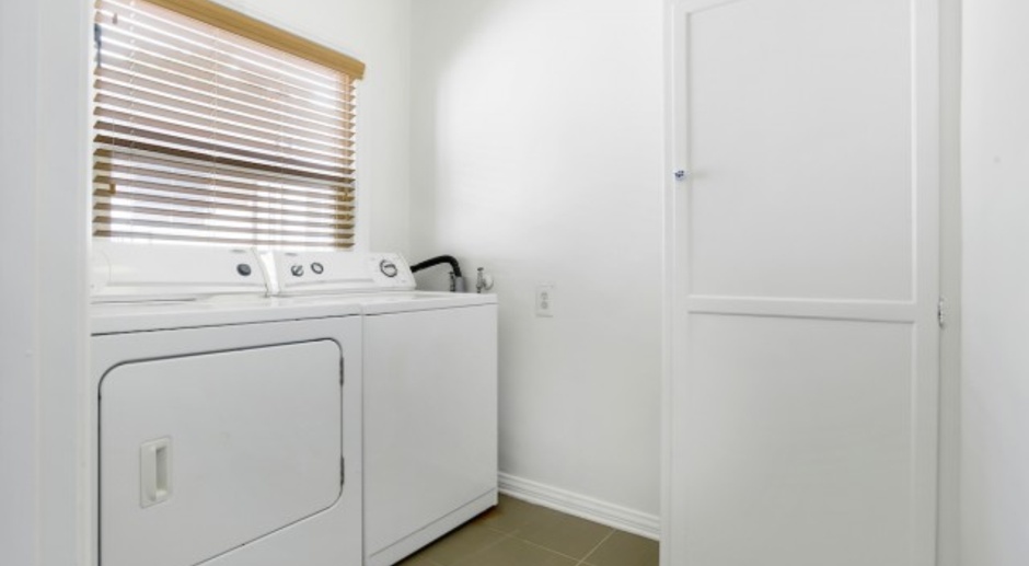 2024-2025 Pre Leasing- 3 Room 3 Bathroom Apt w/ Washer/Dryer in Unit $6000-$7000
