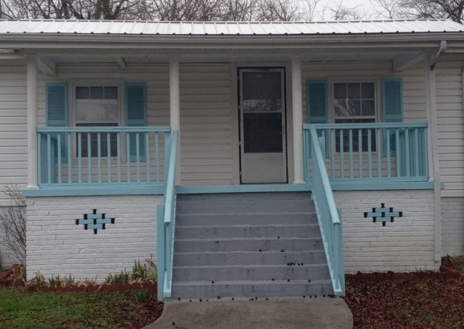 Houses Near Knoxville 37917 - 1 bedroom, 1 bath home - Call Brad Croisdale (865) 805-9964