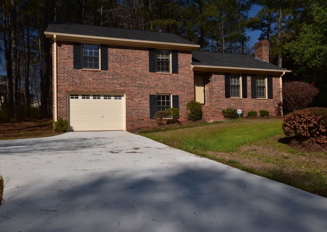 Houses Near Brookstone Home Available For Rent in the Fall!
