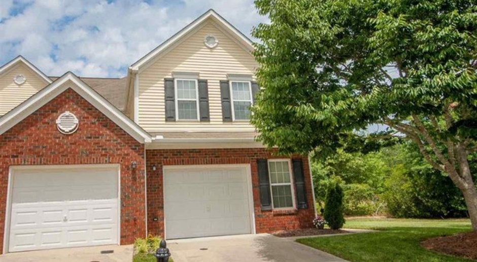 North Raleigh Townhouse with One Car Garage