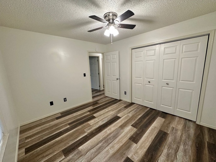 Available Now! New updated 2-bed 1-bath all electric apartment. Rent-$1,000/Deposit-$1,000.