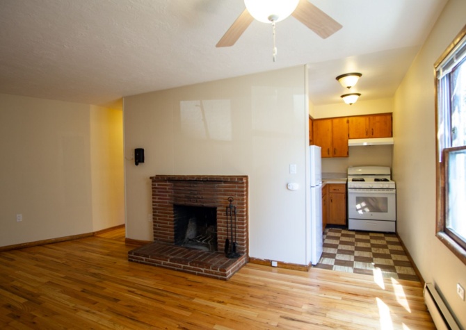 Apartments Near Great Nob Hill Location w/Hardwoods + FIREPLACE!