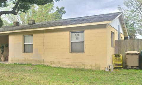 Houses Near Marion County Community Technical and Adult Education Center 2 Bedroom Duplex $825  for Marion County Community Technical and Adult Education Center Students in Ocala, FL