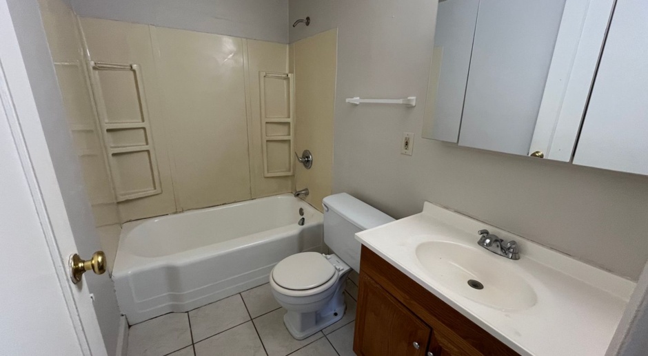 2 Bedroom/1 Bathroom Home For Lease