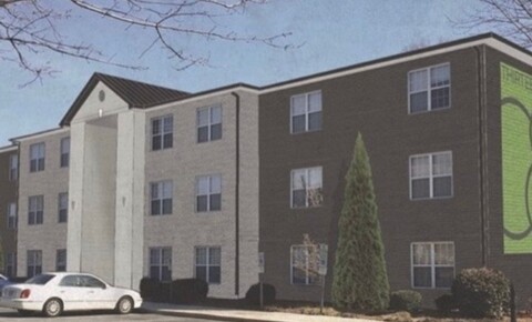 Apartments Near Guilford Technical Community College La Vie at Thirteen08 for Guilford Technical Community College Students in Jamestown, NC