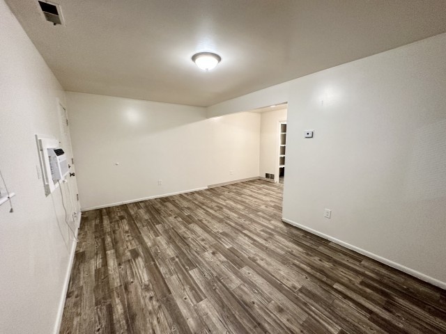 $650 OFF ONE MONTHS RENT FOR THIS ADORABLE 1 BED 1 BATH!
