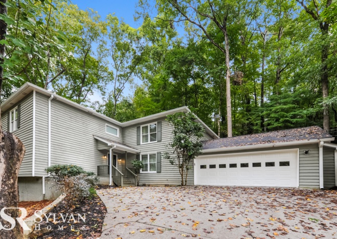 Houses Near Fall in love with this spacious 5BR, 3BA home