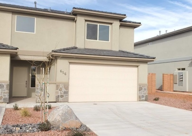 Apartments Near Three Bedroom Red Mountain Vista Town Home