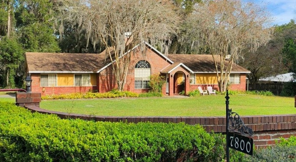 4/3 Home on 1.23 Acres!