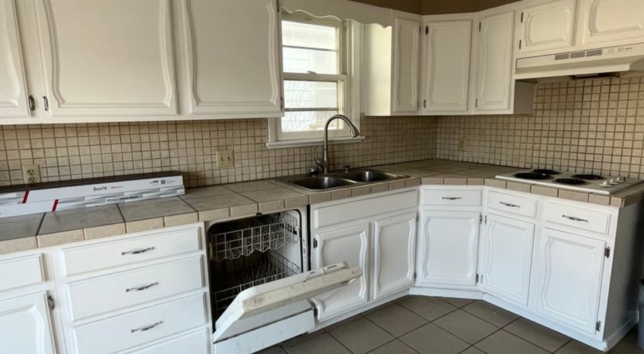 Newly remodeled 3 bed 2 bath