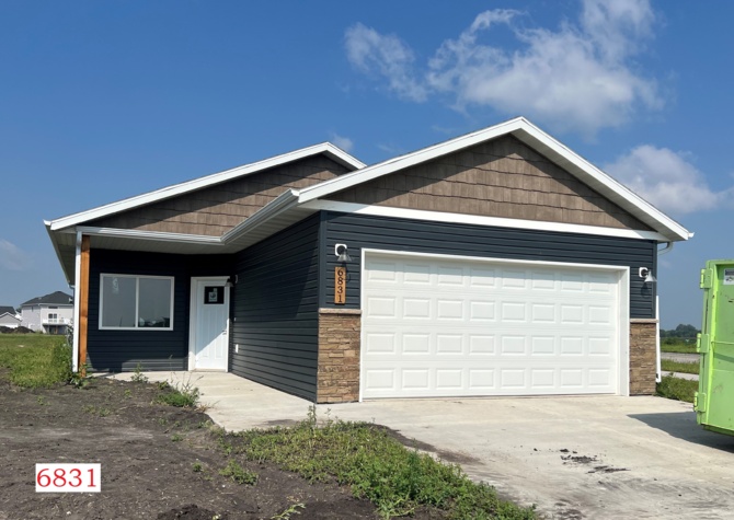 Houses Near 3 Bed / 2 Bath in Horace, ND!! New Construction!